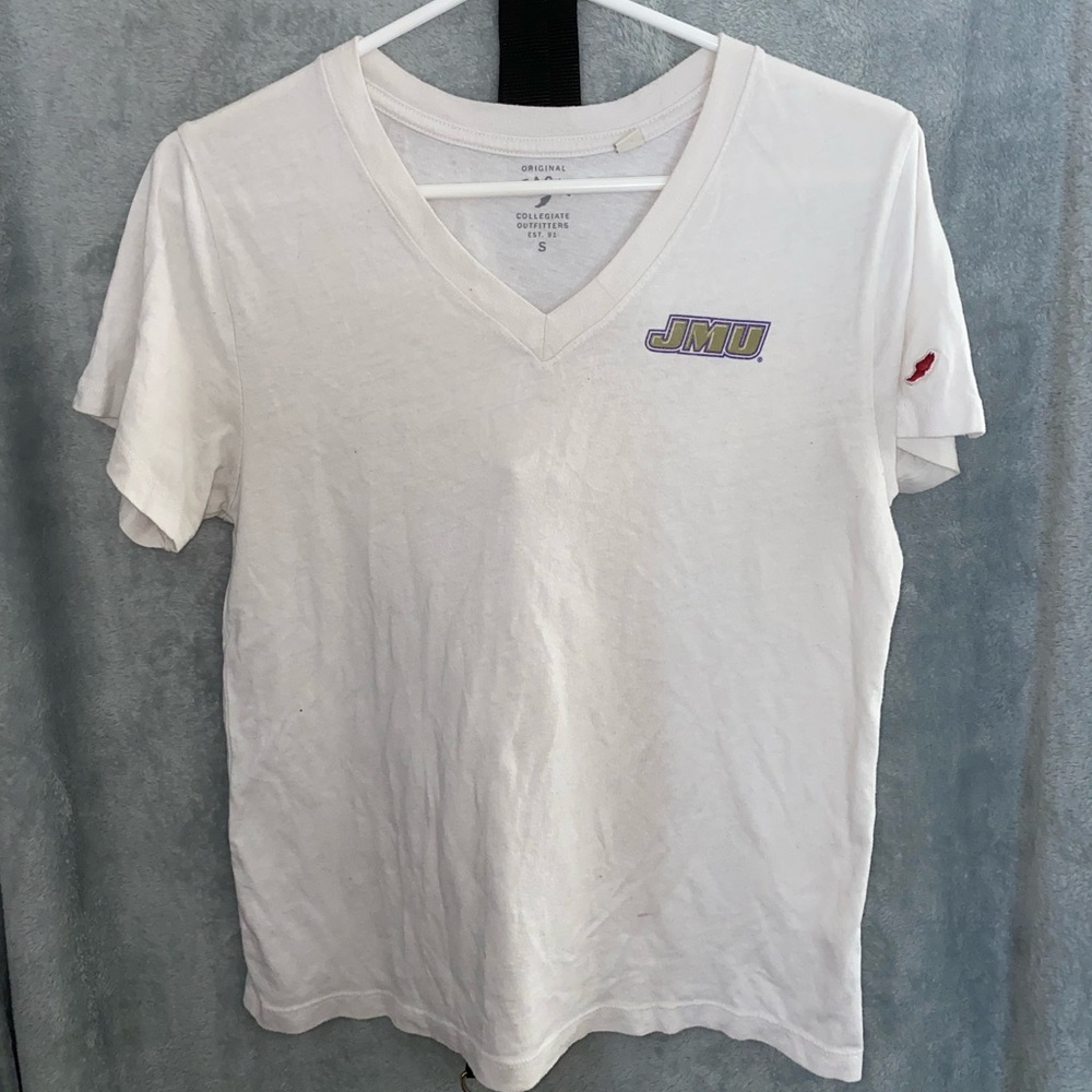 JMU white relaxed T shirt. Short sleeve. Super soft